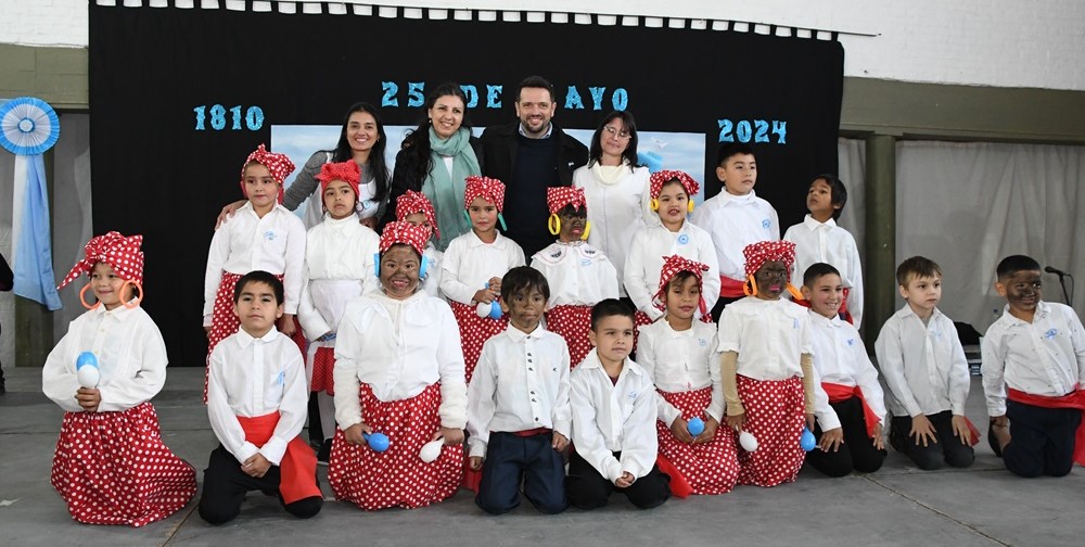 Lee más sobre el artículo Avellaneda recordó un nuevo Aniversario de la Revolución de Mayo