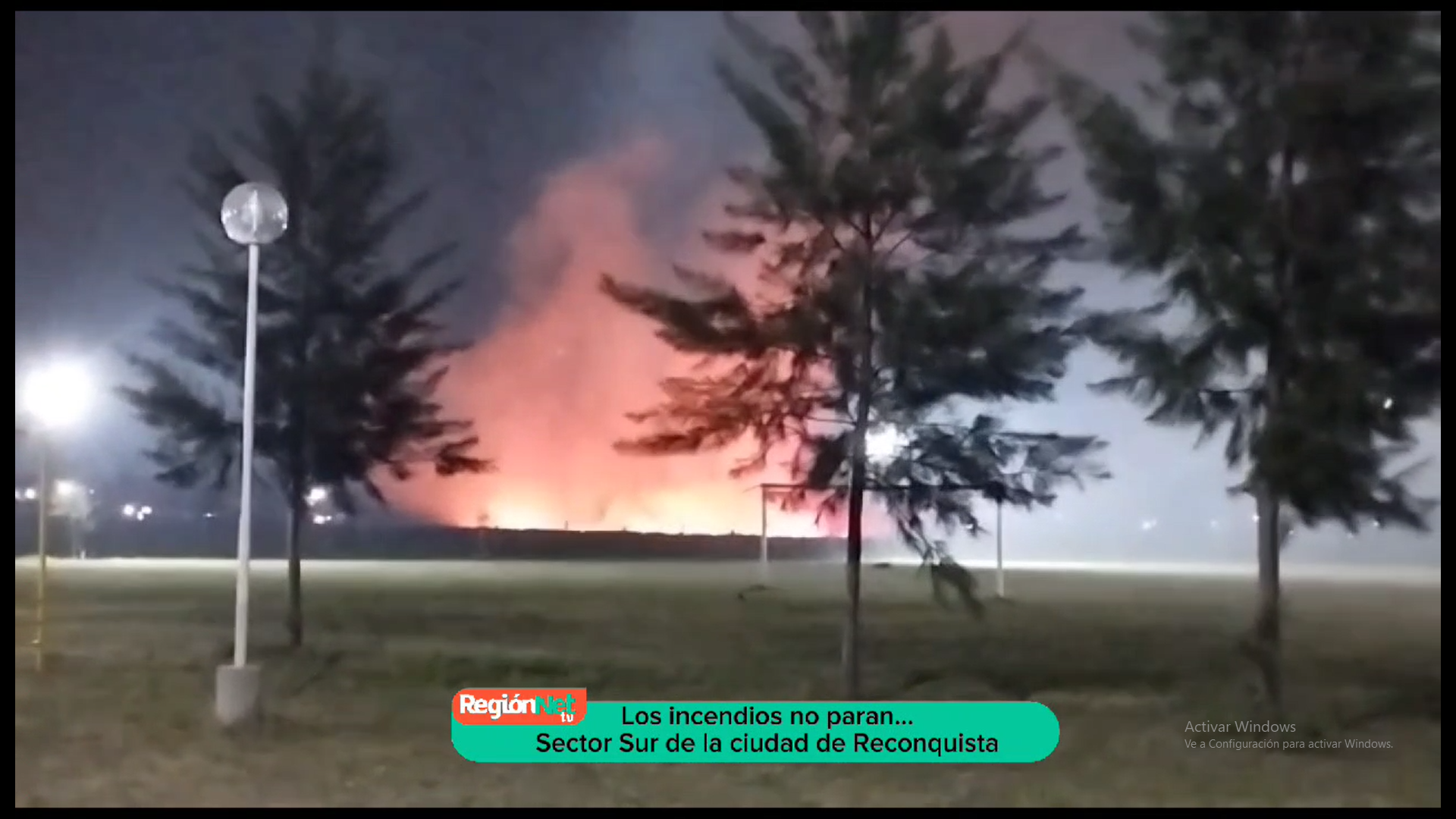 Lee más sobre el artículo Nuevamente Bomberos voluntarios controlan dos incendios de pastizales en Reconquista