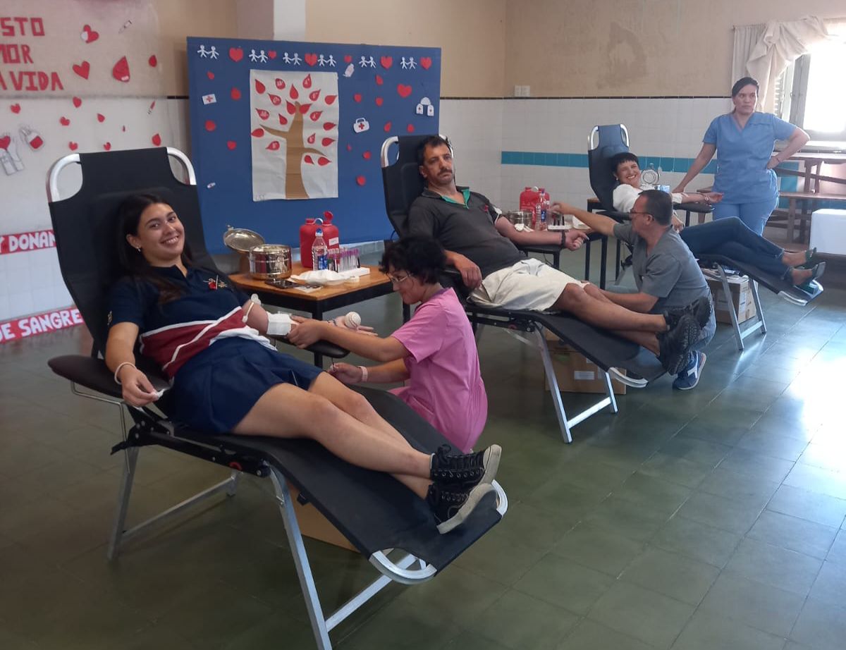 Lee más sobre el artículo Exitosa campaña de donación de sangre del Colegio San José