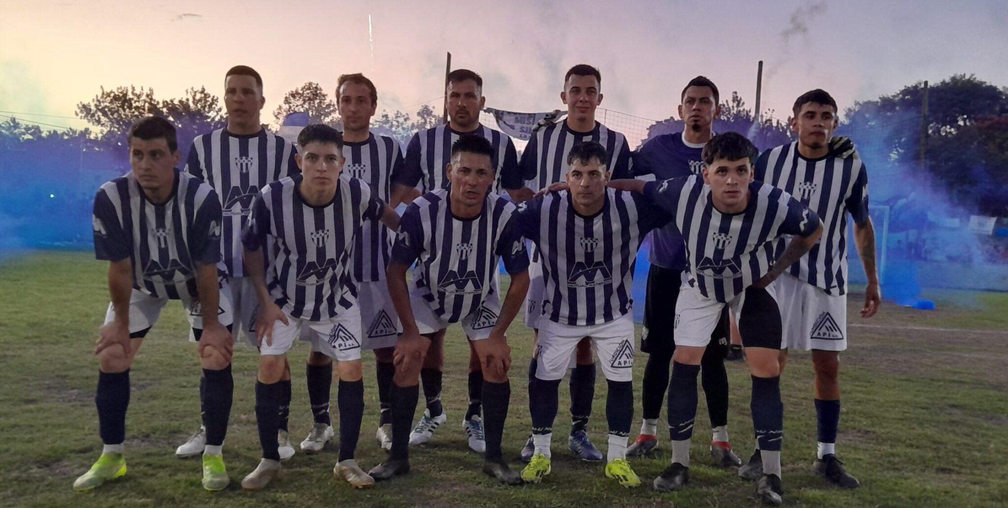 Lee más sobre el artículo Atlético y Tiro goleó a Matienzo y toma ventaja en la final del Petit Torneo