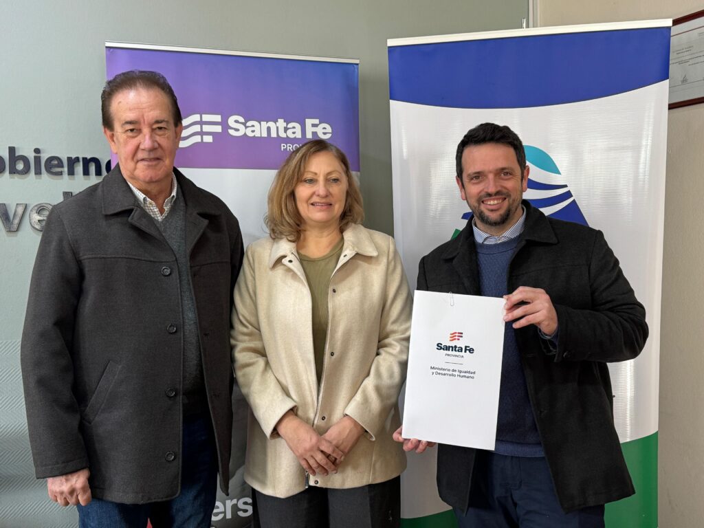 Lee más sobre el artículo Avellaneda fue sede de la firma del Programa de Recreación para Adultos Mayores impulsado por el Gobierno Provincial