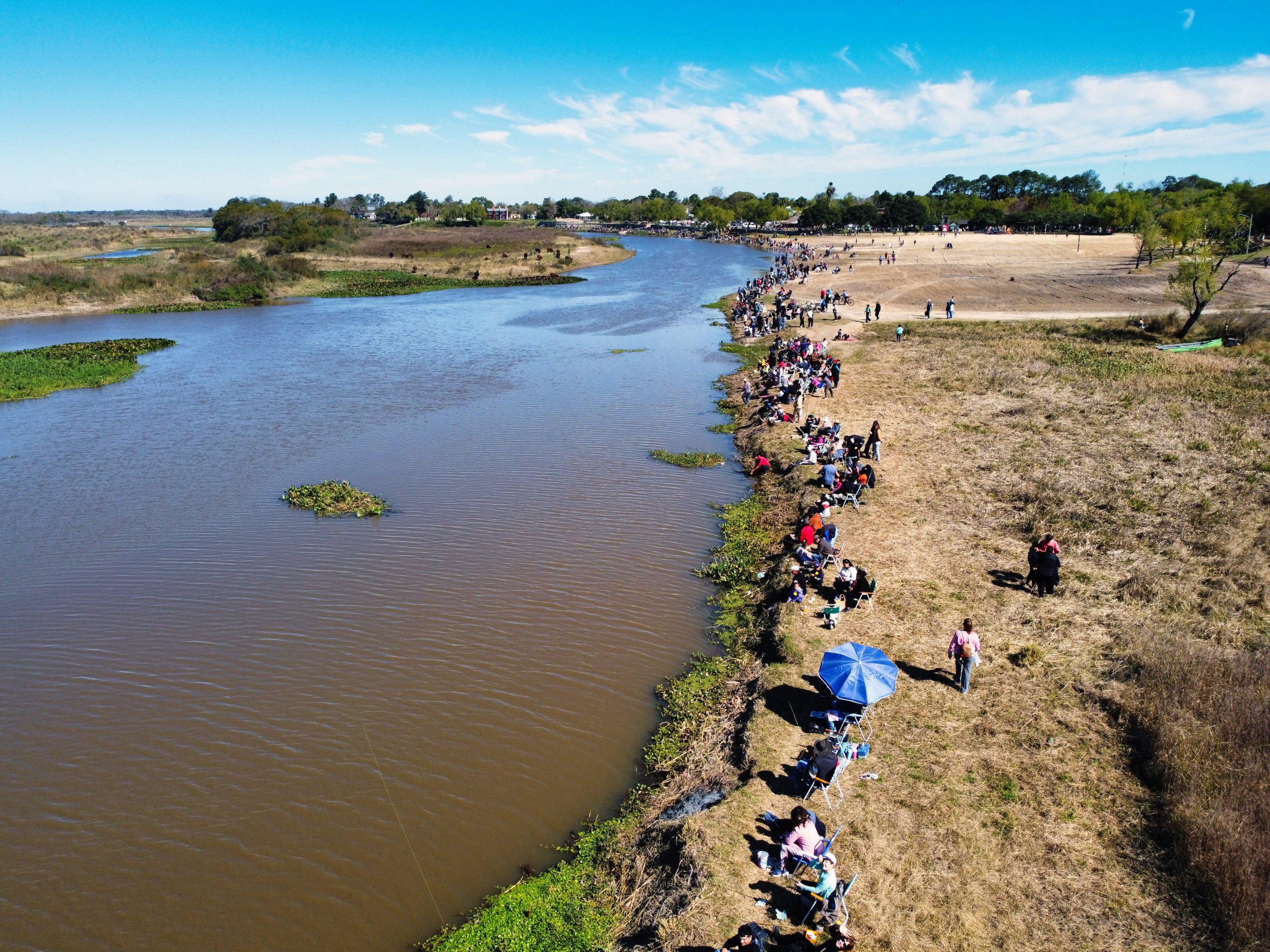 Lee más sobre el artículo Romang vivió una jornada inolvidable con la pesca infantil en el Camping Municipal Brisol