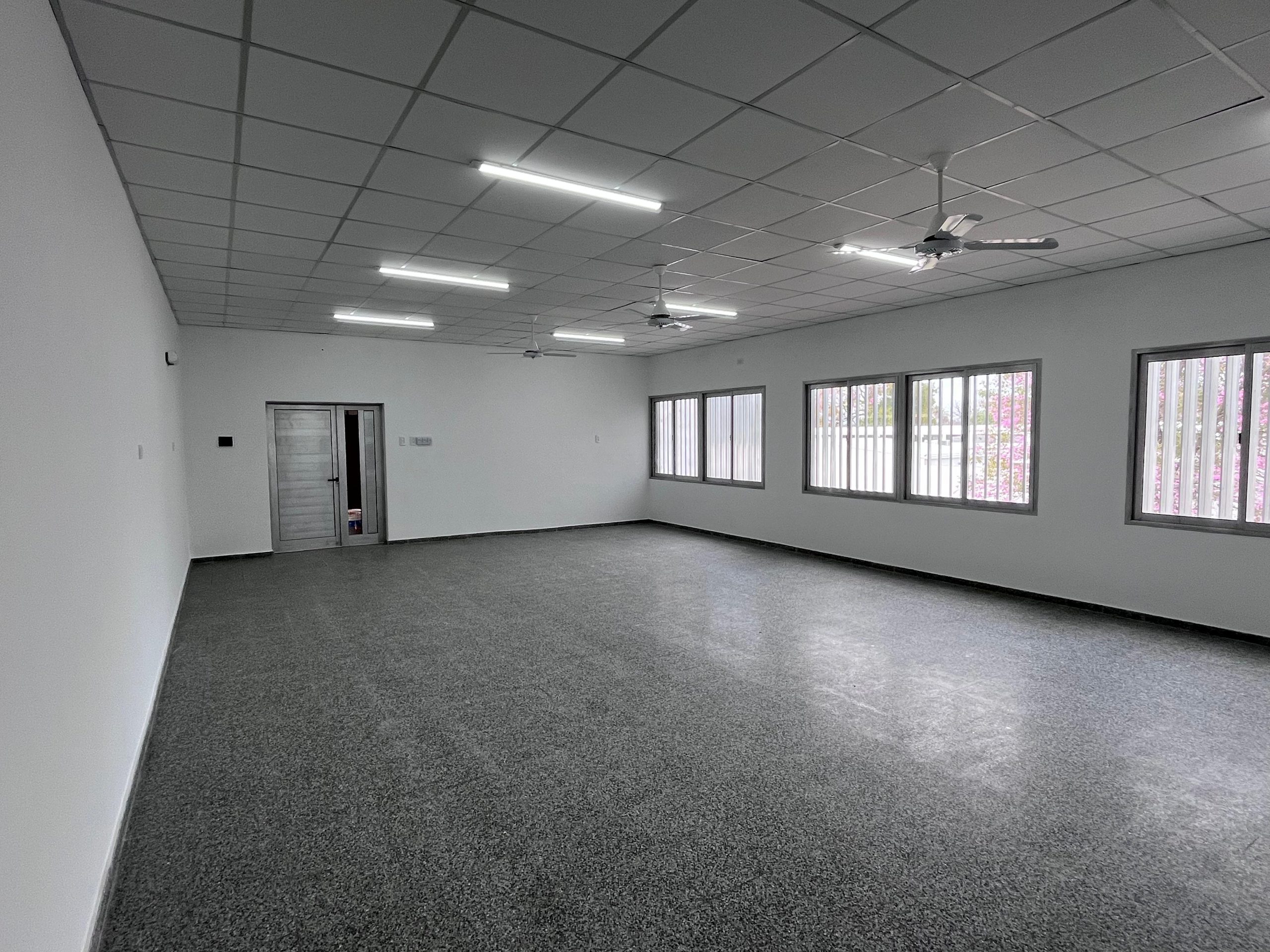 Lee más sobre el artículo FINALIZANDO LA CONSTRUCCIÓN DE UN NUEVO AULA EN EL COLEGIO CONCORDIA