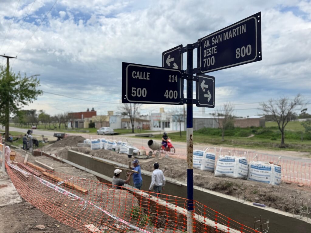 Más obras para la ciudad: se construye un alcantarillado en Calle 114 y Av. San Martín Oeste