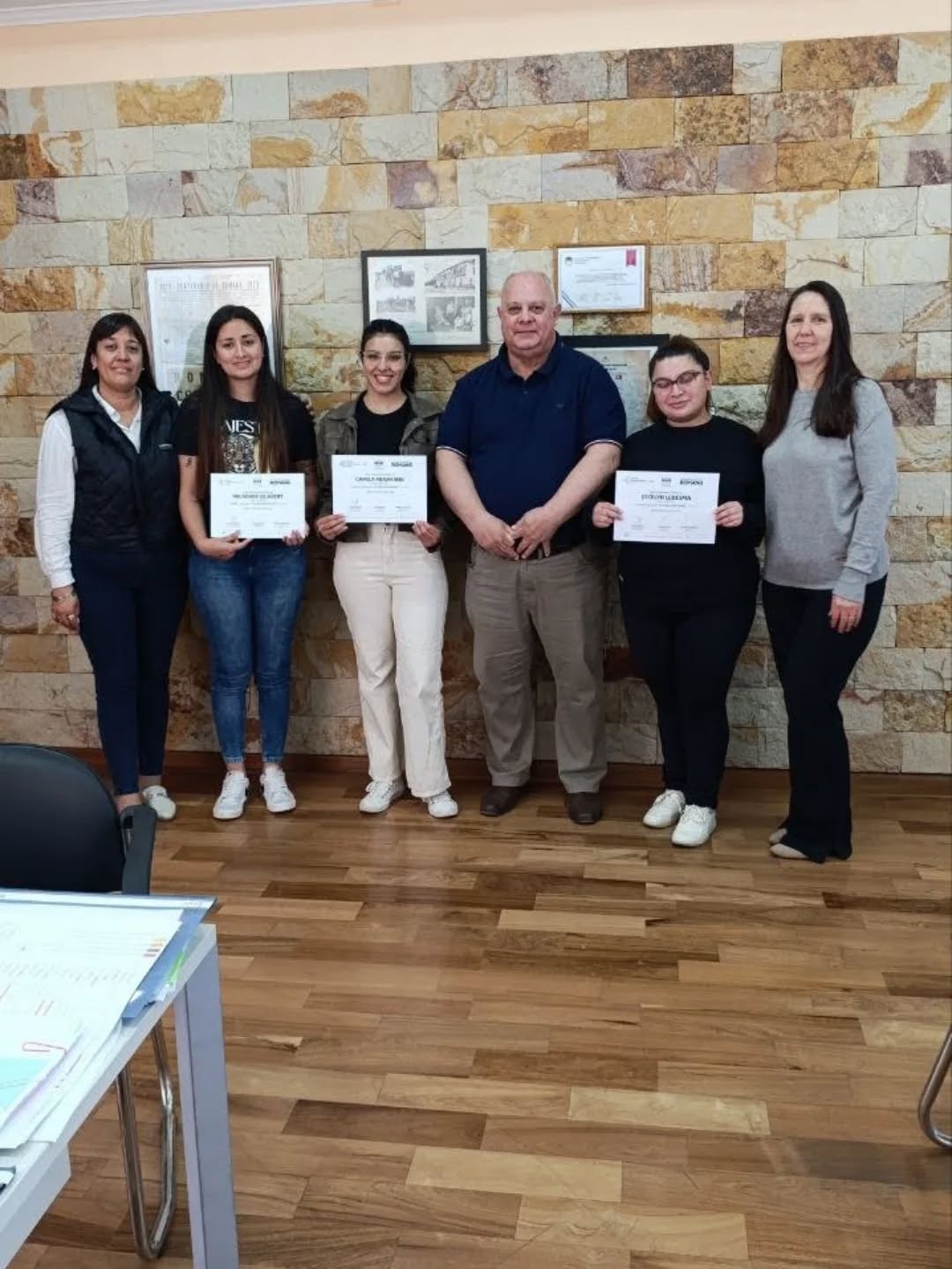 Lee más sobre el artículo Romang entregó certificados a jóvenes del programa “Yo Puedo Programar”
