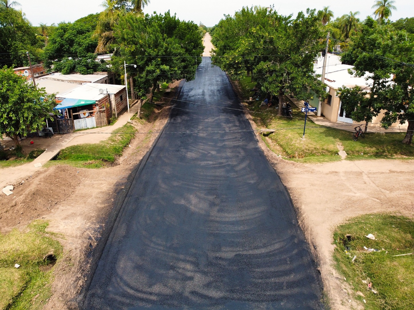 Lee más sobre el artículo Se pavimentó la tercera cuadra de calle Arturo Illia