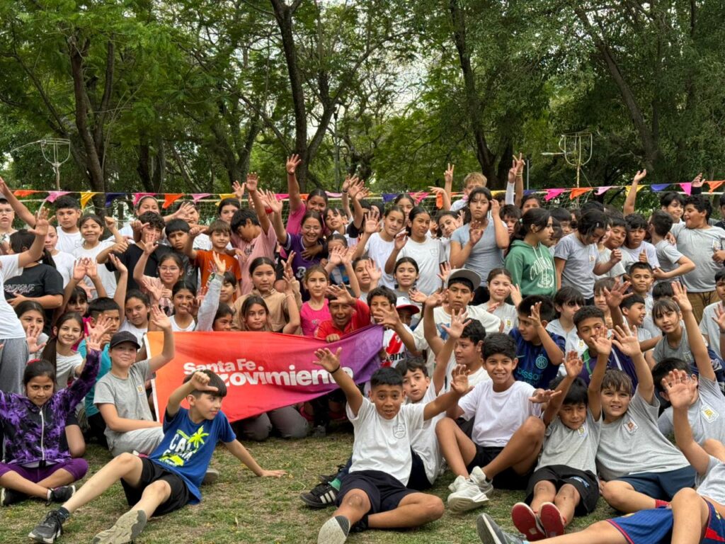 Mini vóley en la Plaza Central de Avellaneda: una mañana de juegos e integración
