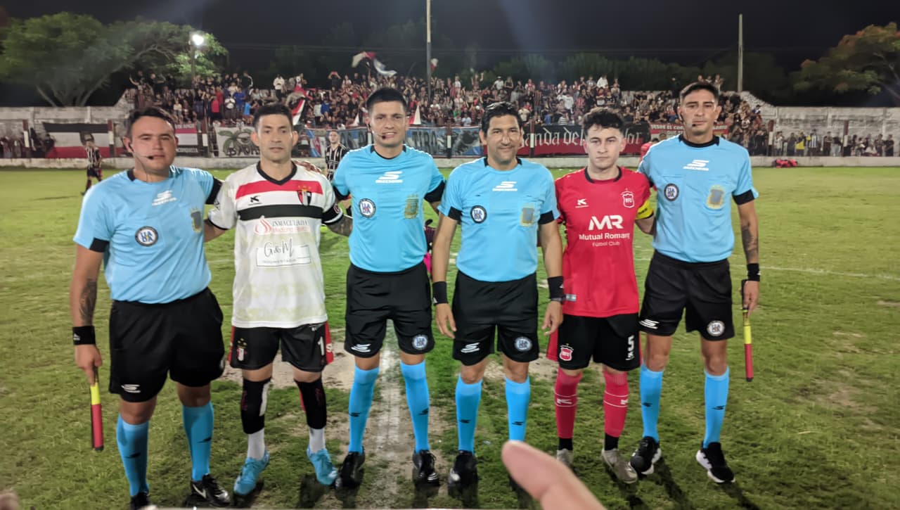 Lee más sobre el artículo EL TRICOLOR SE QUEDÓ CON EL PARTIDO DE IDA DEL PETIT TRAS VENCER 2 A 1 A ROMANG FC