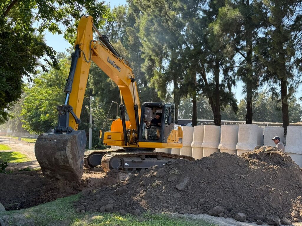 Tránsito interrumpido por obras de la Tercera Vía