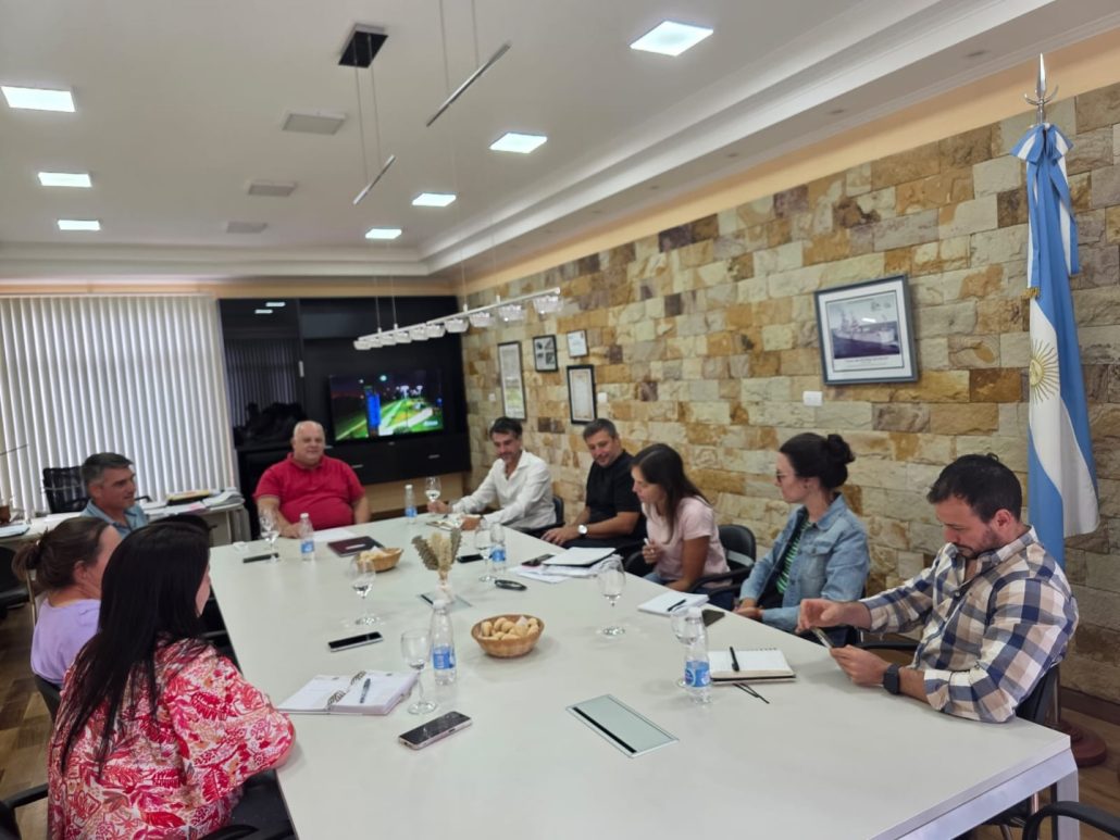 Autoridades avanzan en acciones para mejorar el tratamiento de residuos en la microregión