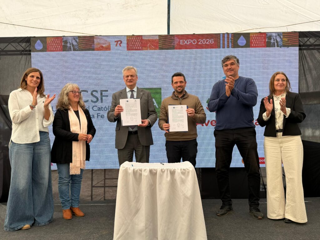 Lee más sobre el artículo La carrera de Veterinaria se dictará en Avellaneda gracias a un convenio entre la Municipalidad y la UCSF