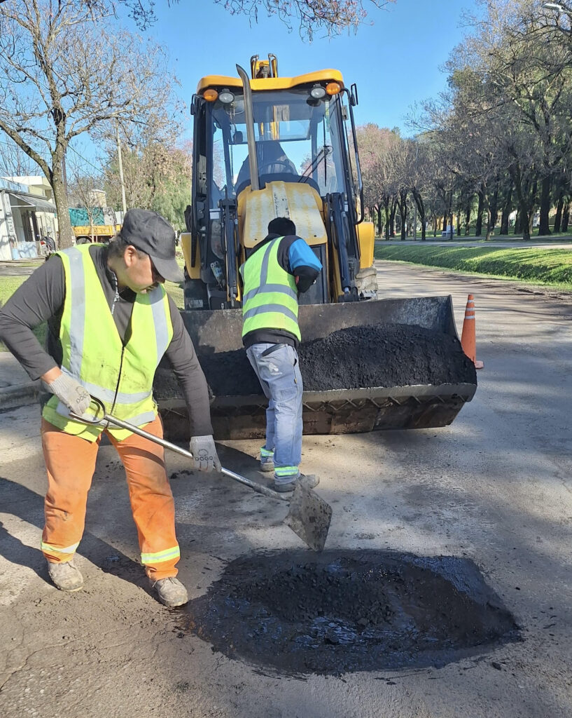El Municipio de Avellaenda retoma las tareas de mantenimiento de calles tras las lluvias