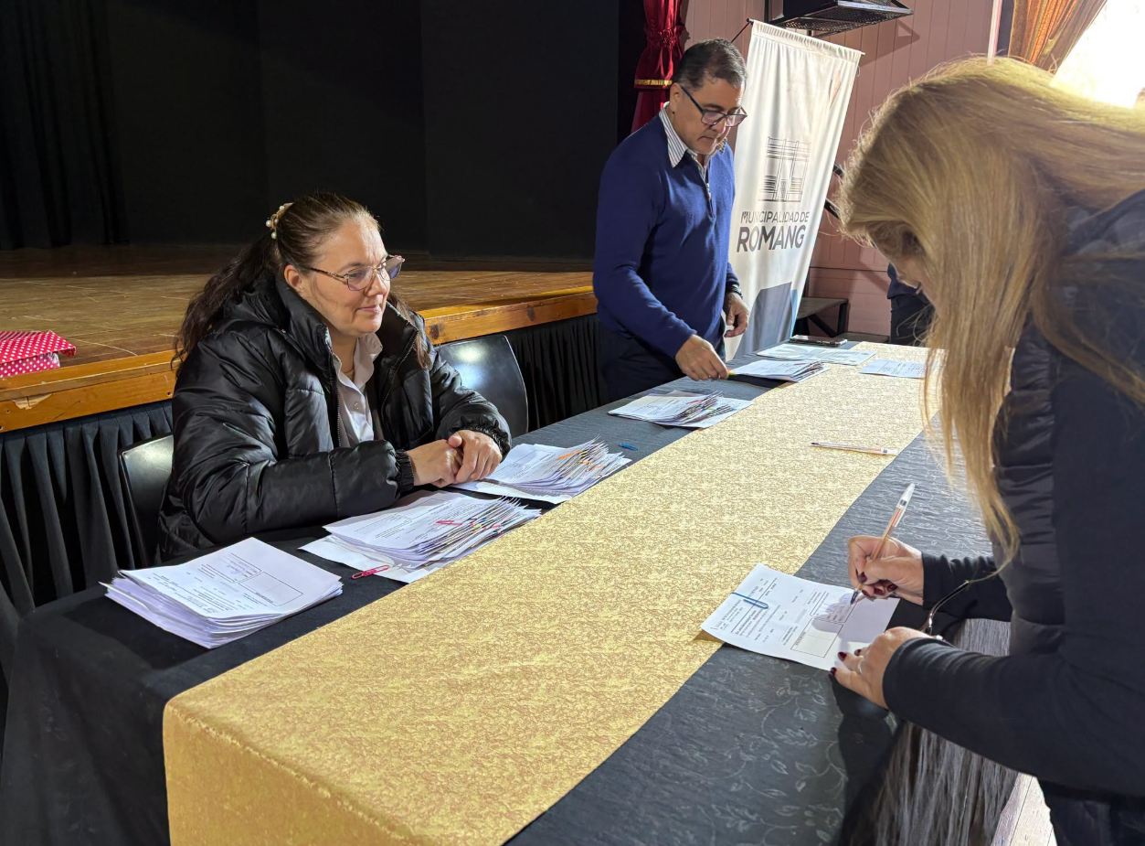 Lee más sobre el artículo La Municipalidad de Romang realizó la entrega de la sexta cuota del Programa Municipal de Becas