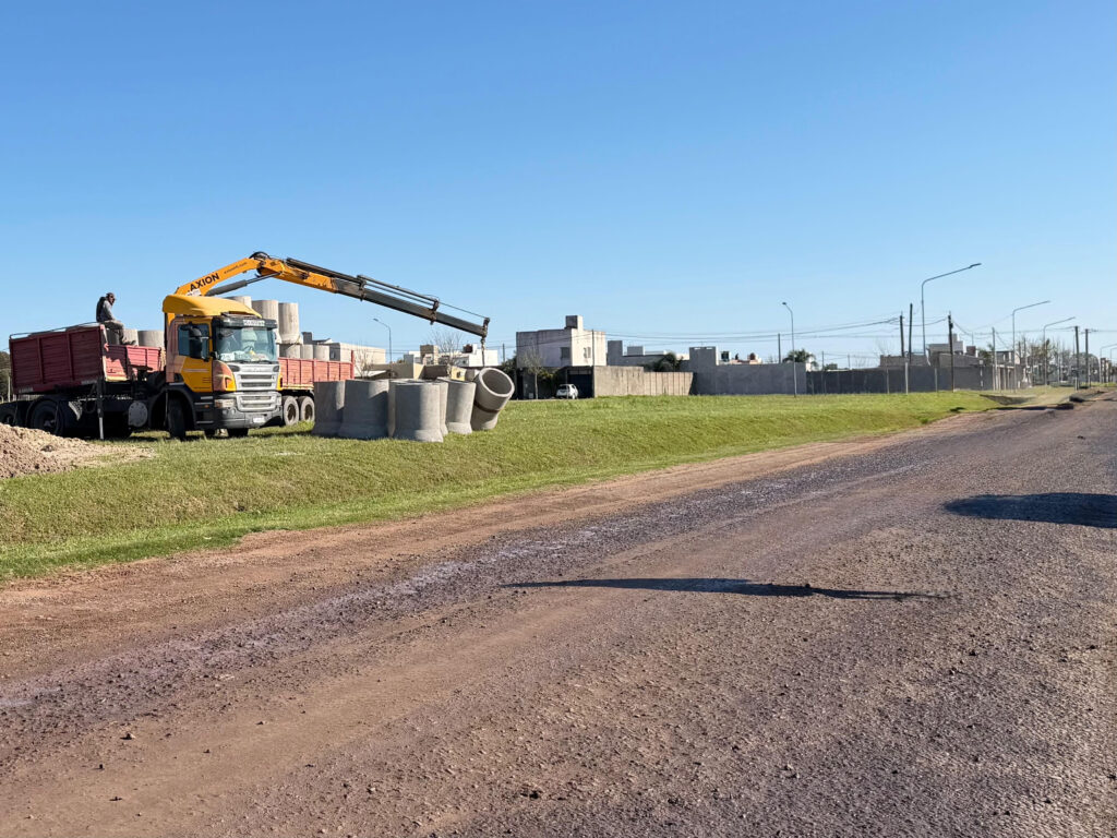 Inicia una nueva etapa de pavimentación en el Bv. 302